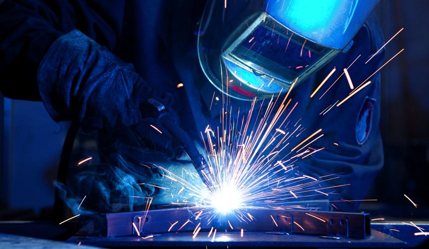Découpe de métaux.